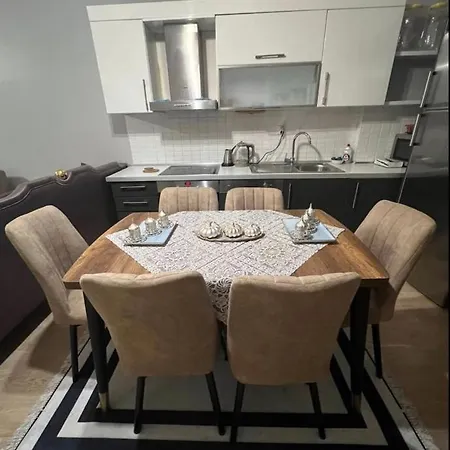 Nice Air Conditioning Apartment In Touristic Area דירה איסטמבול