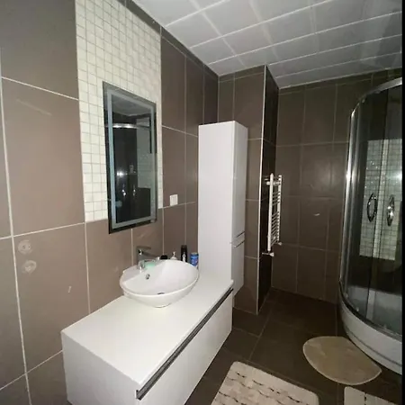דירה Nice Air Conditioning Apartment In Touristic Area